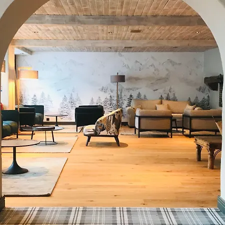 Grand 1850 Hotel